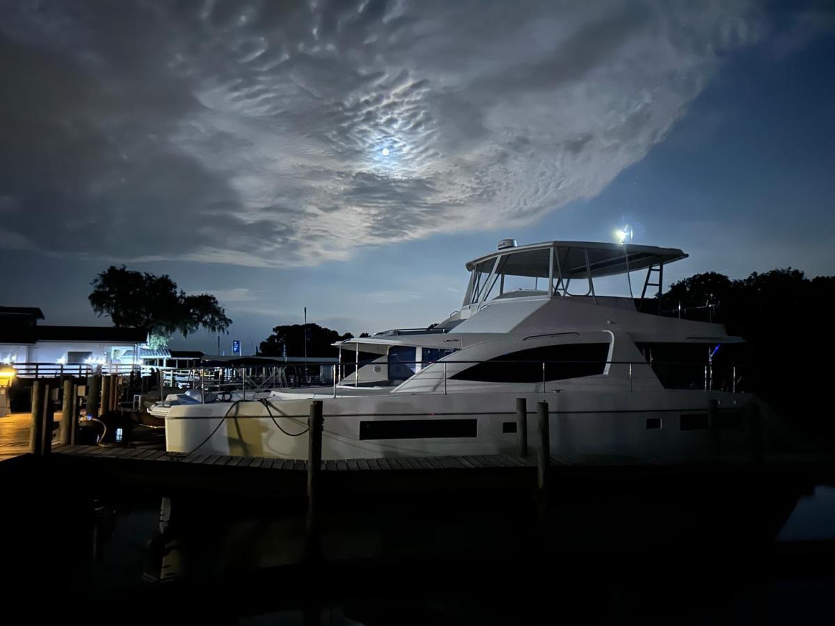 Hontoon Landing Resort & Marina DeLand Exterior photo